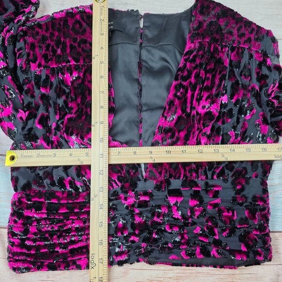 Dundas X Revolve Velvet Leopard Print Long Sleeve Crop Top Medium - Picture 4 of 6